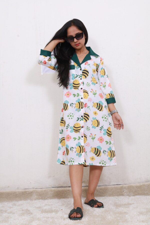 BEES PRINT SHIRT DRESS - Image 2