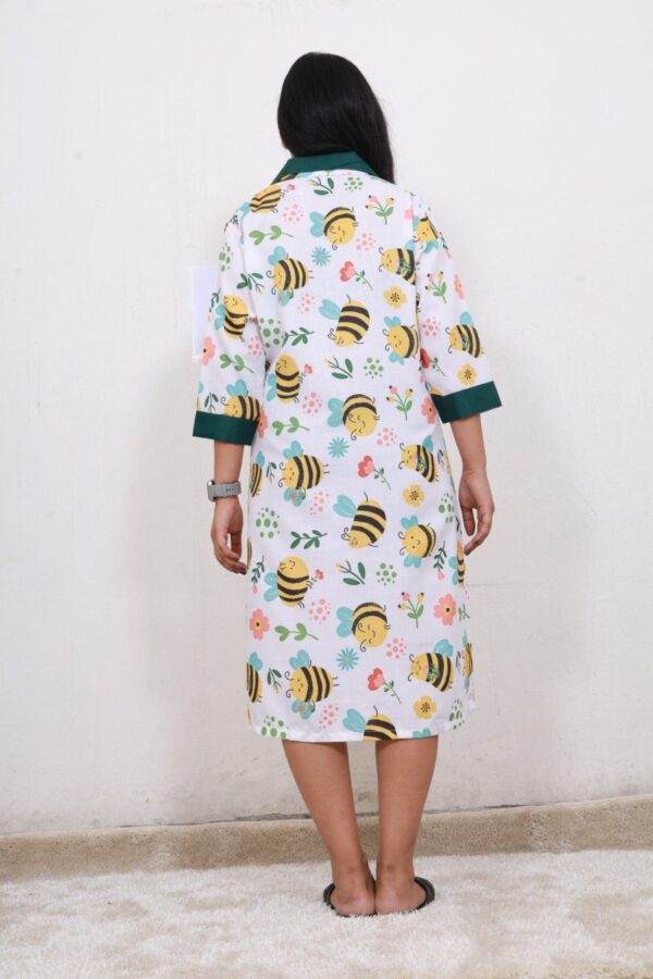 BEES PRINT SHIRT DRESS - Image 3