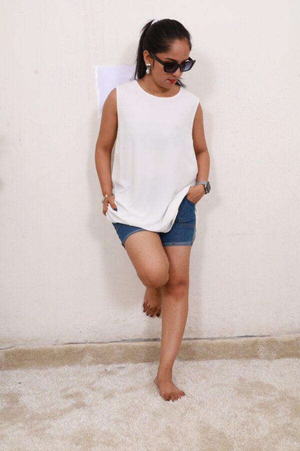 WHITE TOP